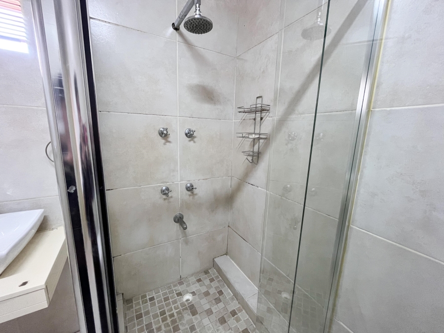 2 Bedroom Property for Sale in Thornton Western Cape